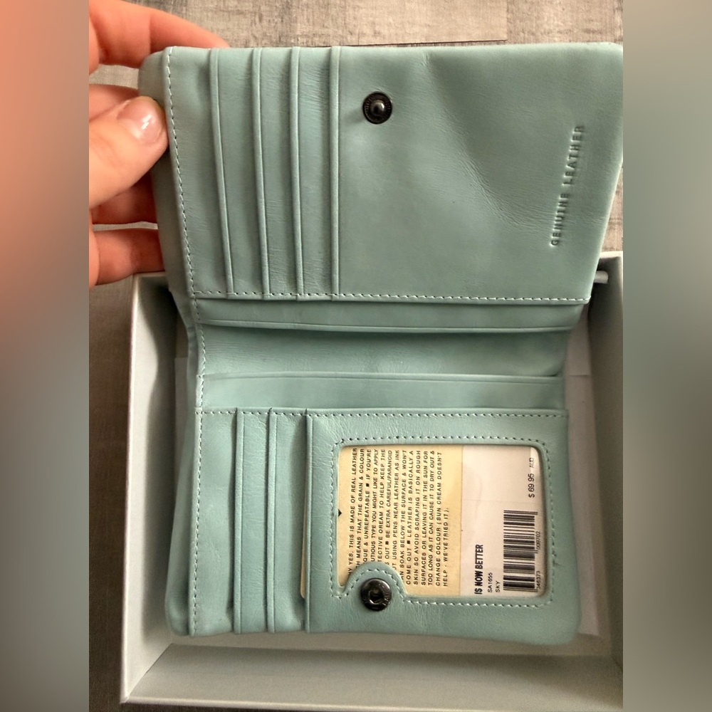 Status Anxiety Is Now Better Wallet - Picture 4 of 10
